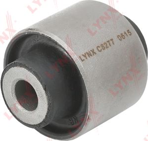 Сайлентблок переднего рычага подвески LYNXauto. Артикул C8277