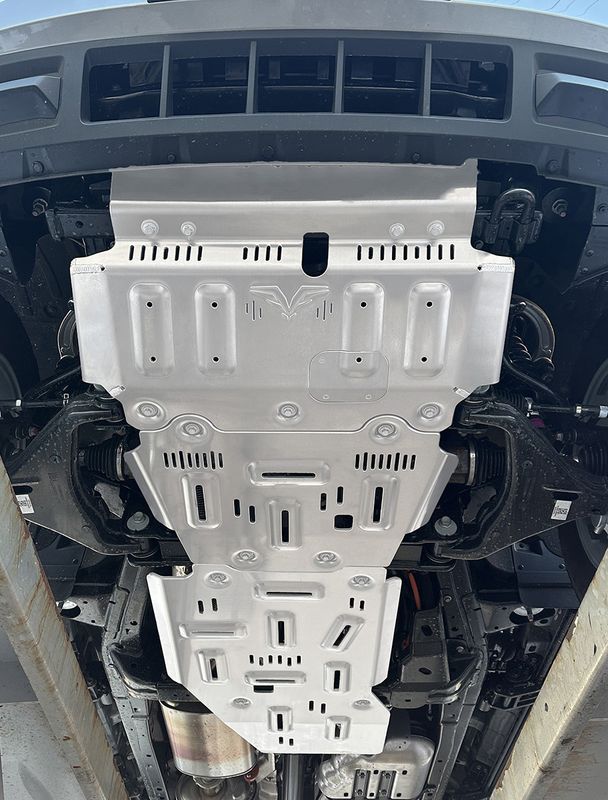 Защита алюминевая Falcon для радиатора, картера, РК, КПП Tank 400 (базовая версия) 2024-2026. Артикул 8119227384D