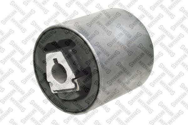 Сайлентблок переднего рычага подвески Stellox. Артикул 87-04079-SX