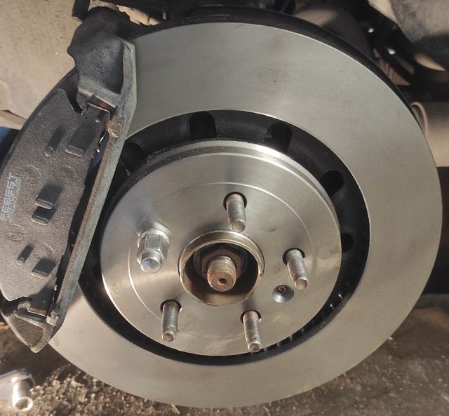 Тормозной диск Miles. Артикул K001745