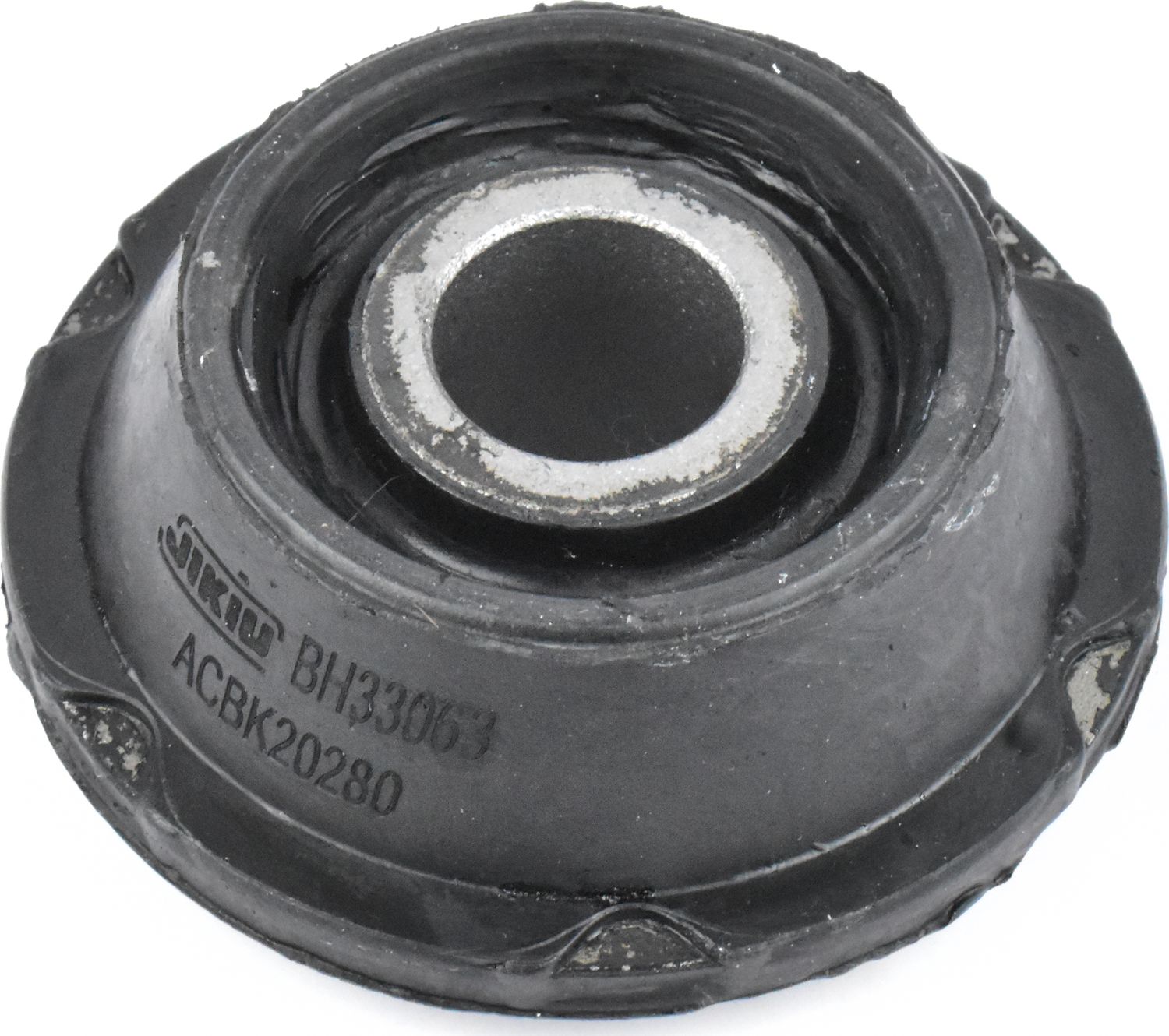 Сайлентблок рычага AUDI 100 90-94/A6 94-97 пер.подв. (Jikiu). Артикул BH33063