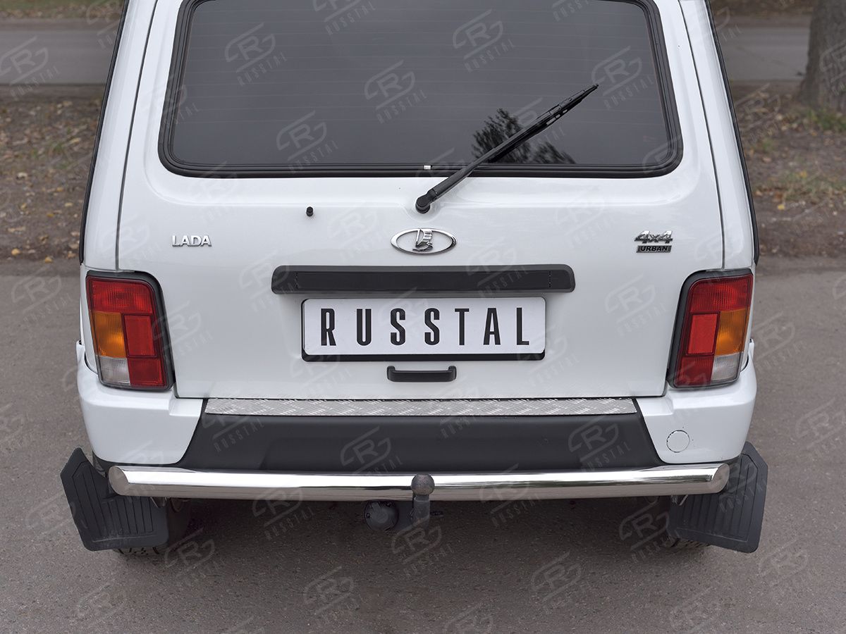 Накладка RusStal на задний бампер (лист алюм рифленный) для ВАЗ 4х4 Urban 2014-2026. Артикул NUN-002817