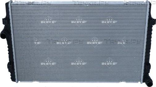 Радиатор охлаждения двигателя NRF для Volkswagen Passat B8 2014-2026. Артикул 58437