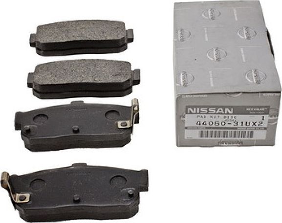 Тормозные колодки Nissan. Артикул 4406031UX2