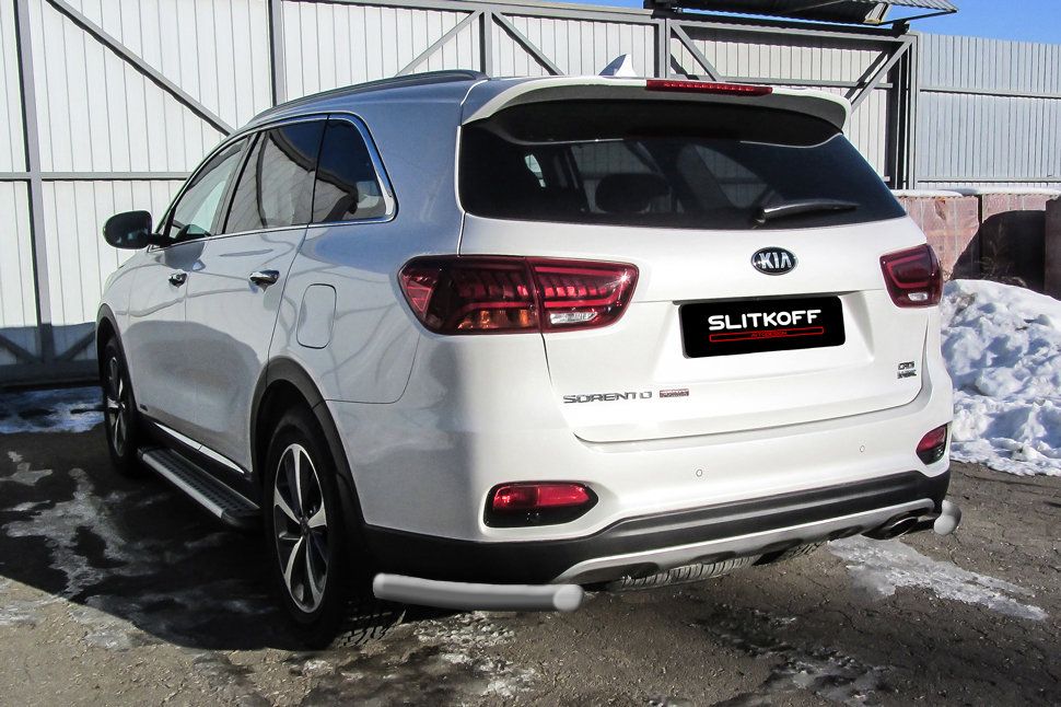 Защита Slitkoff заднего бампера уголки d57 для Kia Sorento III (Prime) рестайлинг 2017-2020 Серебристая. Артикул KS17-006S