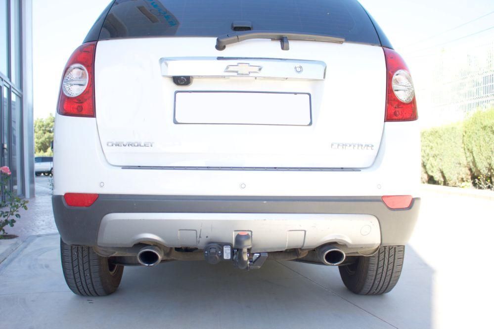 Фаркоп Aragon (быстросъемный крюк, горизонтальное крепление) для Chevrolet Captiva 2006-2012.. Артикул E1000AS