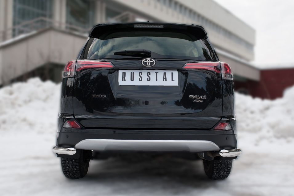 Защита RusStal заднего бампера уголки d63 (секции) для Toyota RAV4 IV 2015-2019. Артикул TR4Z-002203