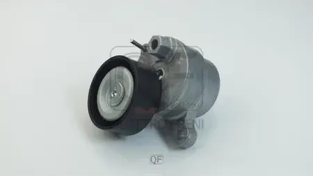 НАТЯЖИТЕЛЬ ПРИВОДНОГО РЕМНЯ В СБОРЕ (Quattro Freni). Артикул QF31P00249