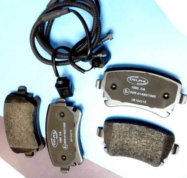 Тормозные колодки Delphi (Low-Metallic). Артикул LP1860