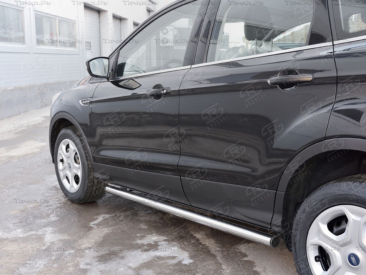 Защита порогов RusStal труба d63 (вариант 2) для Ford Kuga II 2016-2019. Артикул FGT-0026012