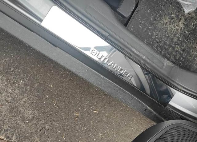 Накладки Ладья на внутренние пороги (штамп) для Mitsubishi Outlander III рестайлинг 2014-2015. Артикул 015.31.781