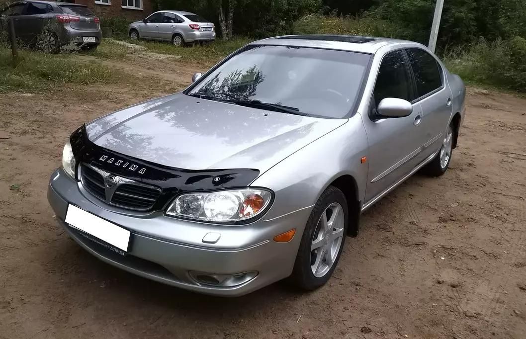 Дефлектор VT52 для капота Nissan Maxima A33 2000-2005. Артикул NS48VT