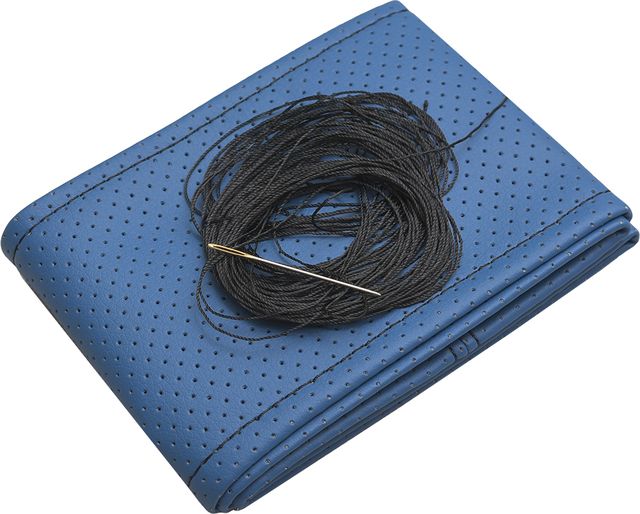 Оплётка на руль Rezkon (размер XL, экокожа перф., цвет СИНИЙ). Артикул 8001023031