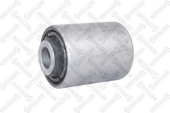 Сайлентблок переднего рычага подвески Stellox. Артикул 87-17001-SX