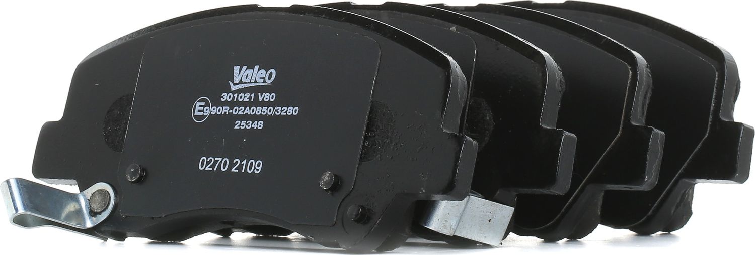 Тормозные колодки Valeo First. Артикул 301021