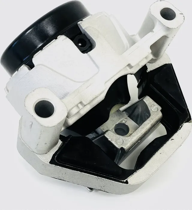 Опора двигателя (Ukorauto). Артикул U0615057