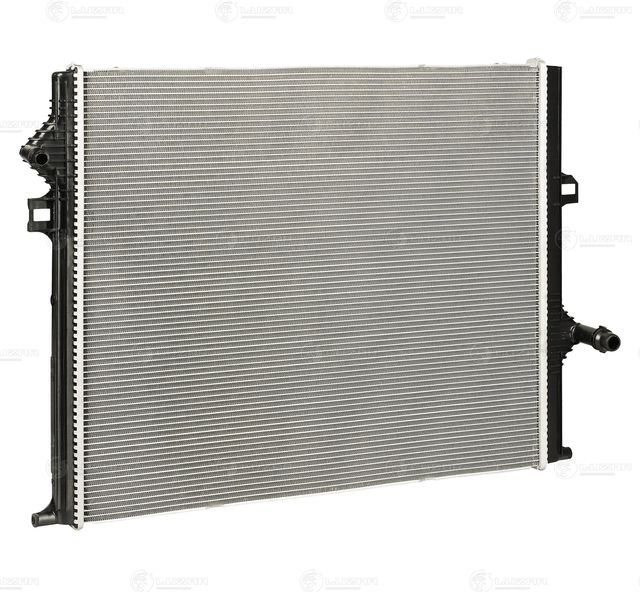 Радиатор охлаждения двигателя Luzar для BMW 3 VI (F3x) 2015-2026. Артикул LRc 2613