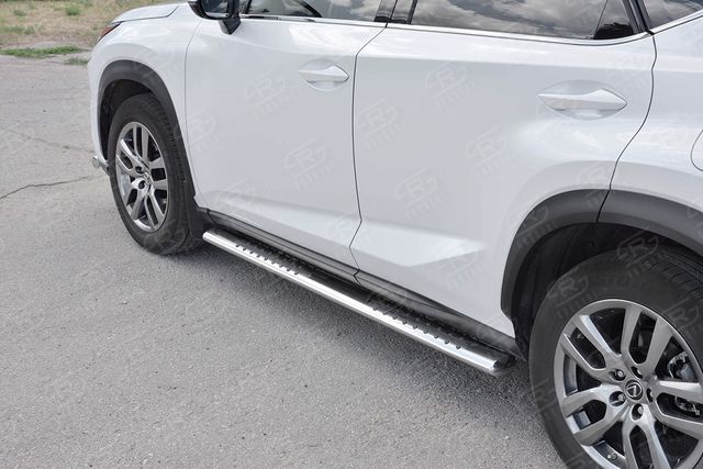 Защита порогов RusStal труба 120х60 овал с проступью для Lexus NX300 2017-2026. Артикул LNX3O-002940
