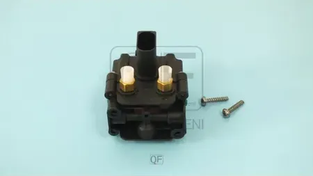Блок клапанов пневмоподвески (Quattro Freni). Артикул qf28d00089