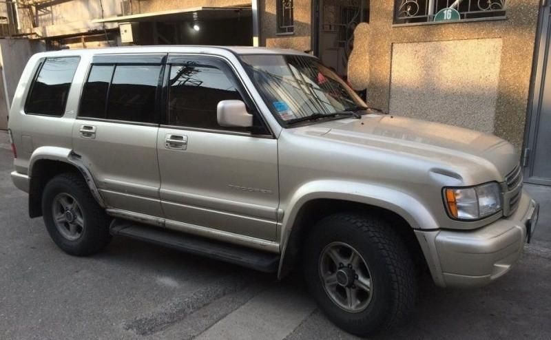 Дефлекторы Cobra Tuning для окон Isuzu Trooper 5-дв. 1992-1999. Артикул 89372