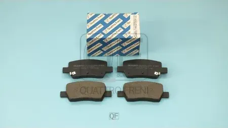 Колодки тормозные дисковые задн. к-т с мех. датчиком износа HYUNDAI SANTA FE (20-)  KIA SORENTO (20- (Quattro Freni). Артикул qf509402