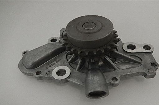 Помпа (водяной насос) GMB для Chrysler 300C I 2004-2012. Артикул GWCR-40A