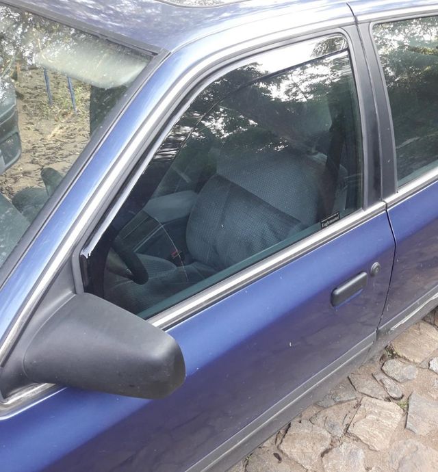 Дефлекторы Heko для окон (передняя пара) Ford Scorpio 1985-1998. Артикул 15212