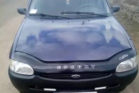 Дефлектор Vip-Tuning для капота Ford Escort 1995-2000. Артикул FR22