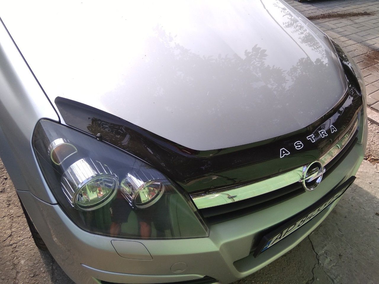 Дефлектор VT52 для капота Opel Astra H 2004-2015. Артикул OP04VT