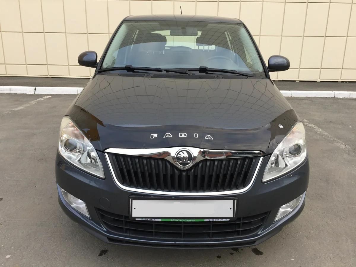 Дефлектор VT52 для капота Skoda Fabia II рестайлинг 2010-2014. Артикул SK13VT