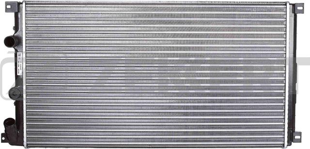 Радиатор охлаждения двигателя Zekkert для Renault Master II 1998-2010. Артикул MK-1396
