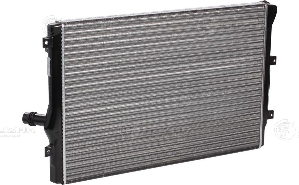 Радиатор охлаждения двигателя Luzar для Audi A3 II (8P) 2003-2012. Артикул LRc 1803