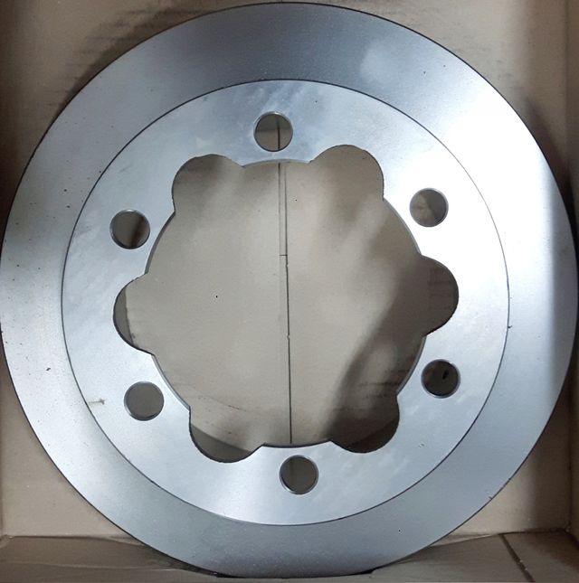 Тормозной диск Bosch задний для Volkswagen LT II 1996-2006. Артикул 0 986 478 555