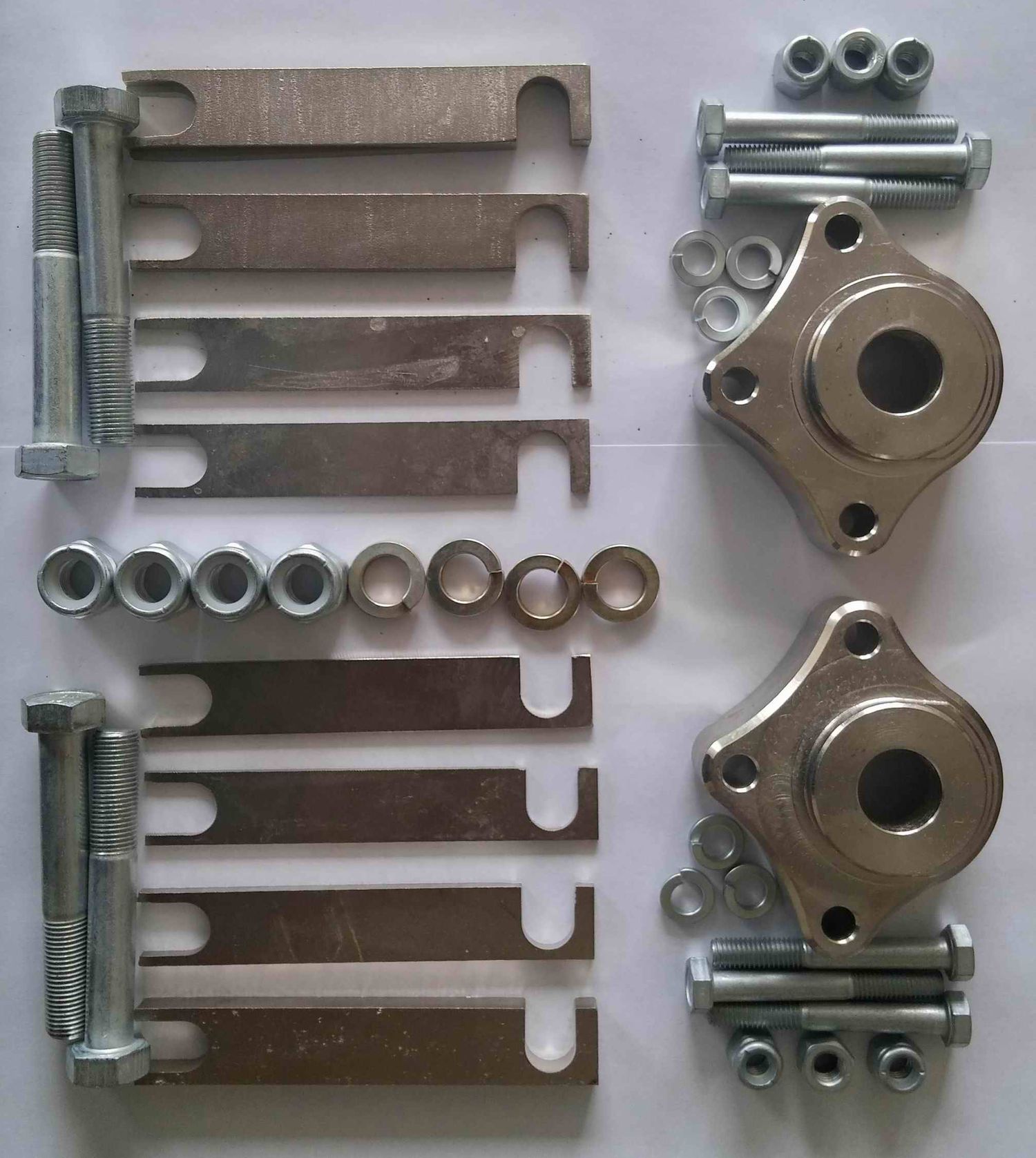 Комплект проставок Алком под шаровую опору для Mitsubishi L200 III 1996-2004, с крепежом и комплектом РП, лифт 25 мм. Артикул 2071