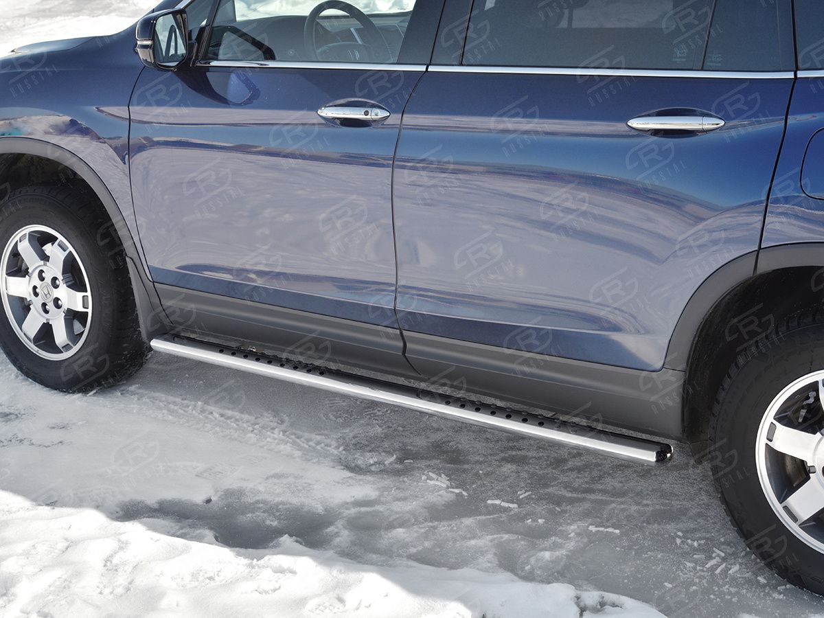 Защита порогов RusStal труба 120х60 овал с проступью для Honda Pilot III 2016-2026. Артикул HPO-002924