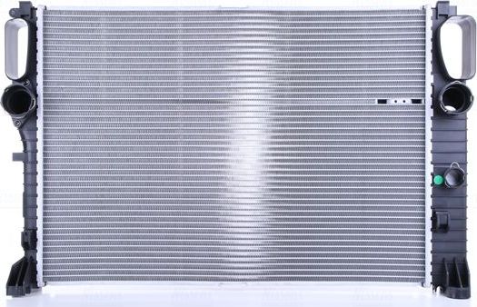 Радиатор охлаждения двигателя Nissens ** FIRST FIT ** для Mercedes-Benz E-Класс III (W211, S211) 2005-2009. Артикул 67105
