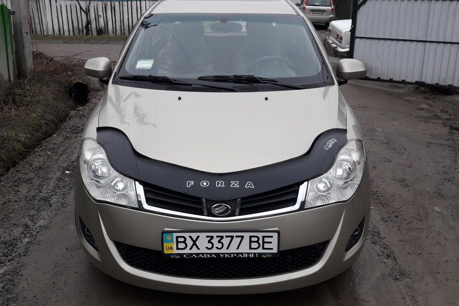 Дефлектор VT52 для капота Zaz Forza F4 2011-2026. Артикул ZZ07VT