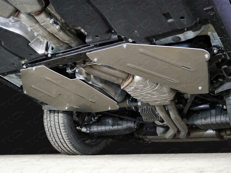 Защита алюминиевая ТСС (4 мм) для бака (2 шт.) Porsche Cayenne Turbo III 2017-2026. Артикул ZKTCC00399