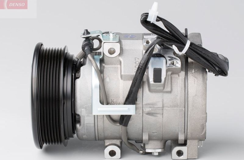 Компрессор кондиционера Denso. Артикул DCP45011