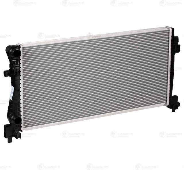 Радиатор охлаждения двигателя Luzar для Volkswagen Golf Sportsvan I 2014-2026. Артикул LRc 1809