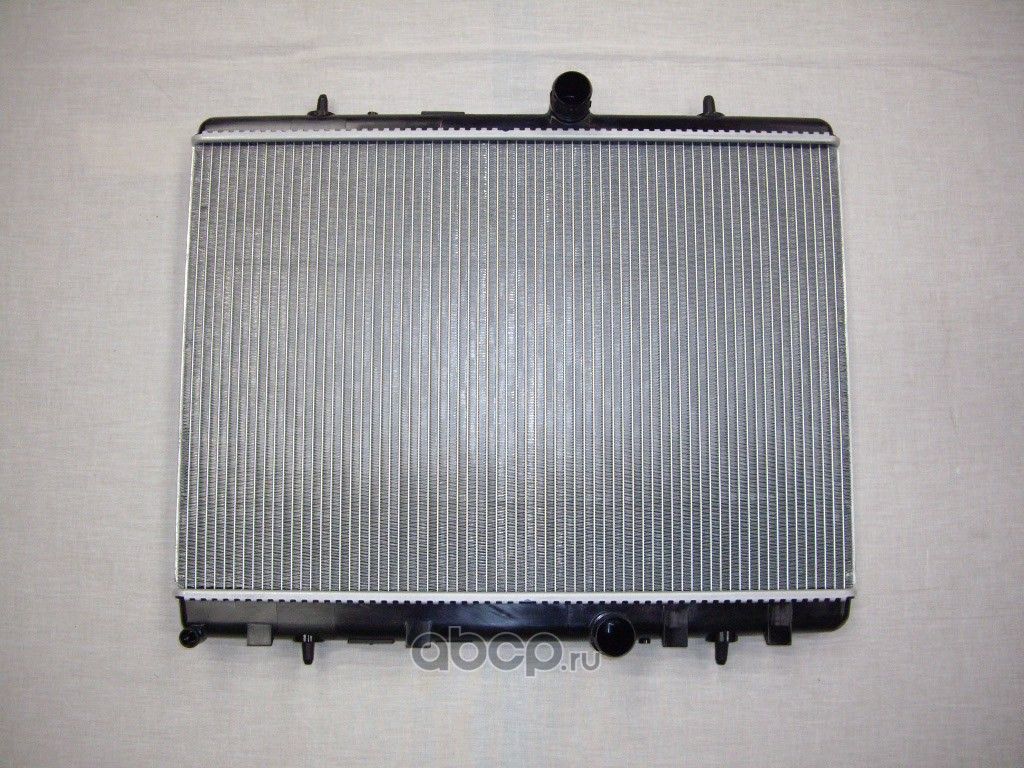 Радиатор охлаждения двигателя PSA. Артикул 1330W2
