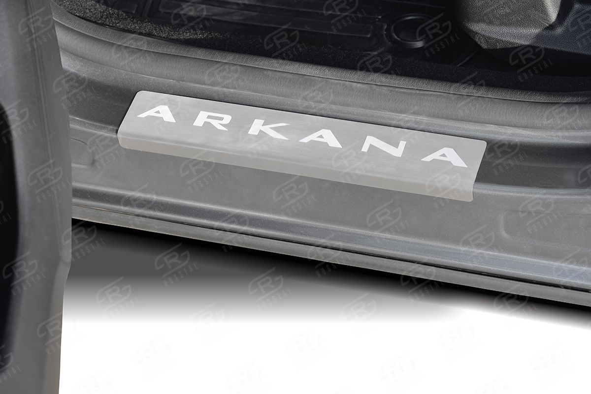 Накладки RusStal на пороги (лист нерж. шлифованный с надписью) для Renault Arkana I 2019-2026. Артикул RAR19-03