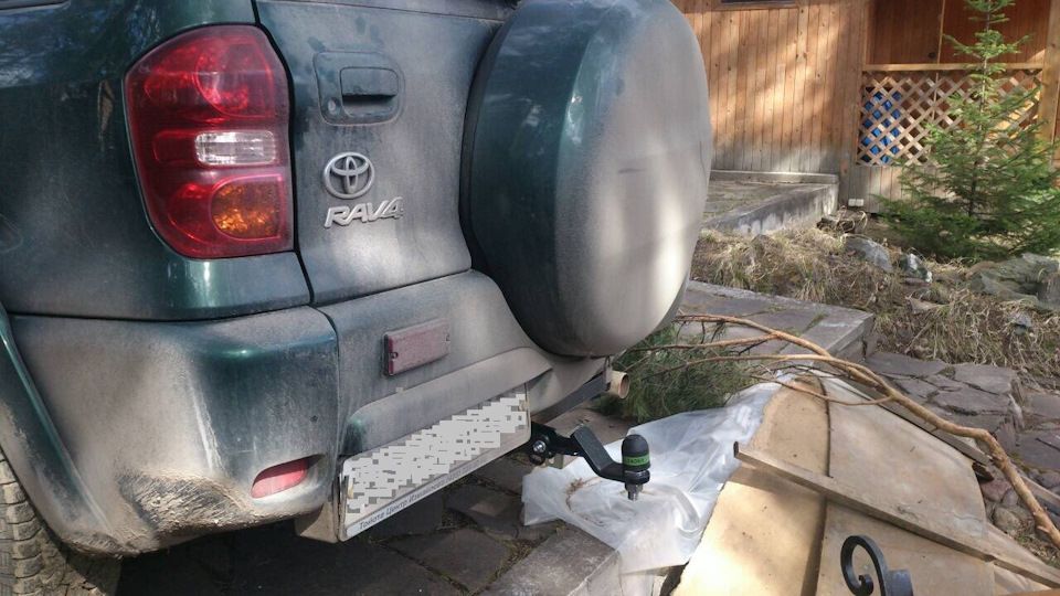 Фаркоп Лидер-Плюс для Toyota RAV4 II 2000-2006. Артикул T101-AE