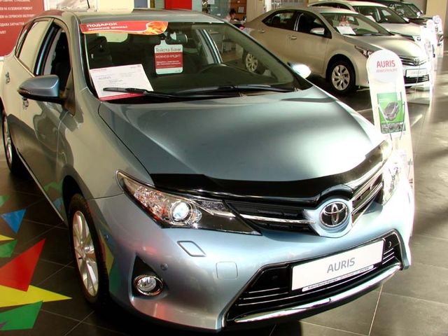 Дефлектор SIM для капота Toyota Auris II 2012-2026. Артикул STOAUR1212