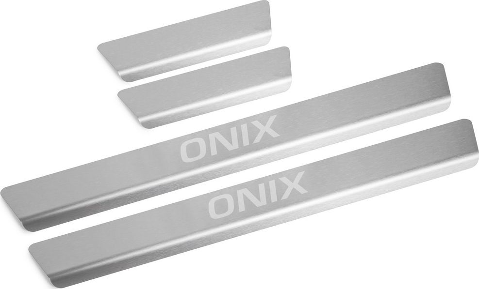 Накладки Rival на пороги (с надписью) для Chevrolet Onix II поколение 2022-2026. Артикул NP.1008.3
