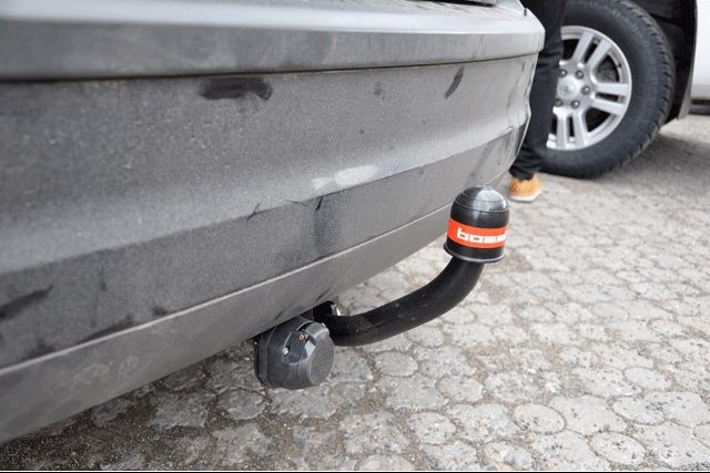 Фаркоп Oris (ранее Bosal) для Ford Focus II хэтчбек 2004-2011. Артикул 3967-A