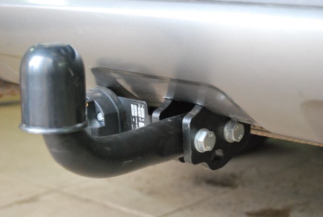 Фаркоп Auto-Hak для Hyundai Santa Fe II 5-дв. 2006-2012. Артикул J 54