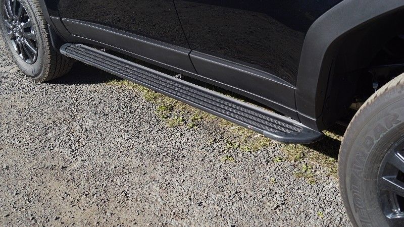 Пороги алюминиевые ТСС Slim Line Black 1720 мм для Toyota Land Cruiser Prado 250 2023-2026 Черные. Артикул TOYLC25024-09B