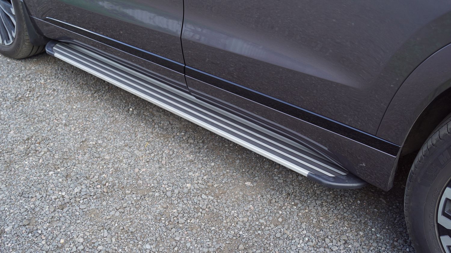 Пороги алюминиевые ТСС Slim Line Silver 1820 мм для Jaecoo J8 2.0L 4WD 2024-2026. Артикул JAECOOJ824-07S