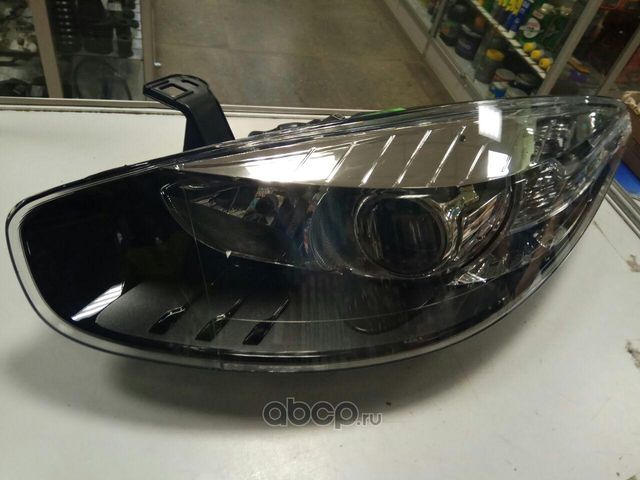 Фара передняя основная Renault. Артикул 260600738R